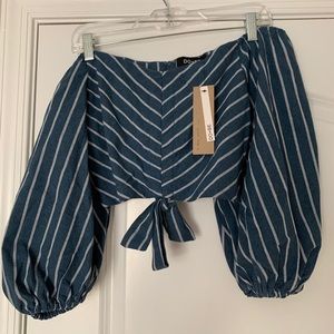 NWT off shoulder crop